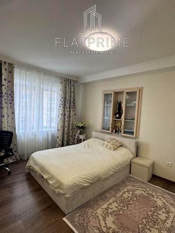 Златопільська вул., 4