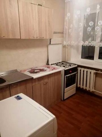 Алматинська вул. (Алма-Атинська), 2