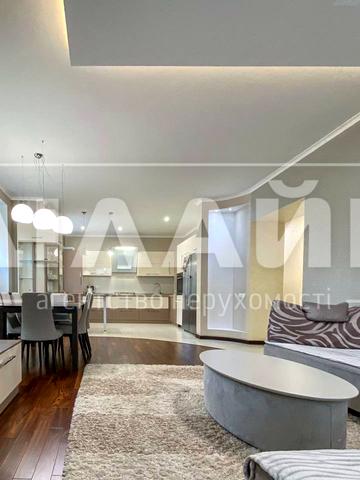 Розваги вул., 27