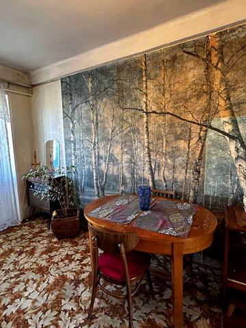 Будівельників вул., 16