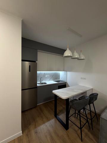 Салютна вул., 2к18