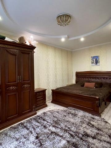 Чорновола вул., 29