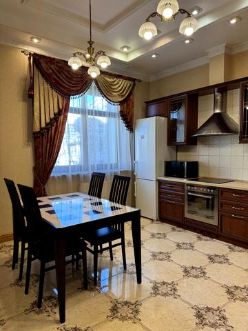 Хрещатик вул. (Kreschatic), 27-Б