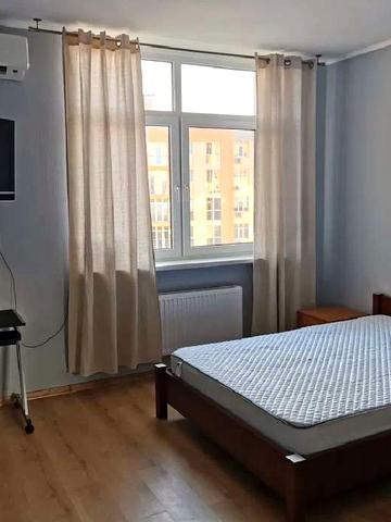 Сімї Кульженків вул. (Петра Дегтяренка), 35