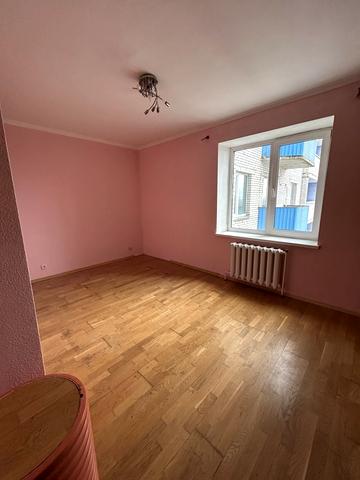 Грушевського вул., 7