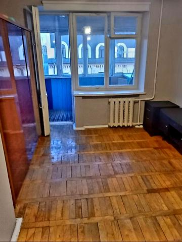 Лєскова вул., 6