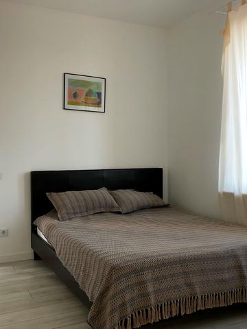 Дмитрівська вул., 13-А