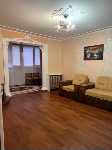 Академіка Сахарова вул., 42