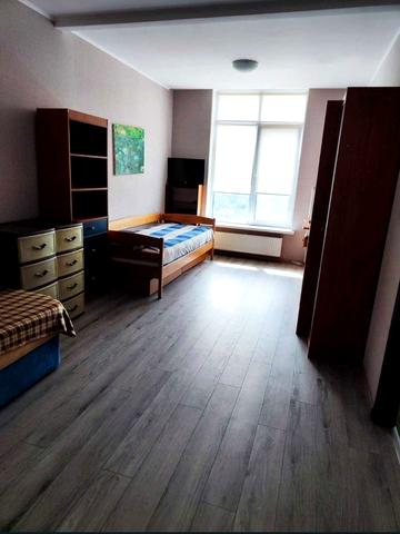 Клавдіївська вул., 40-Д