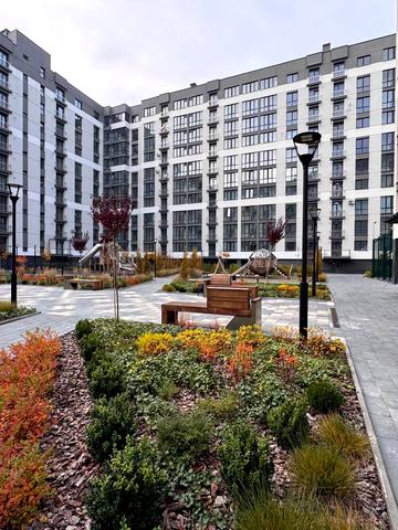 Олександра Довженка вул., (Будинок 11)