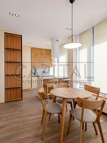 Ґарета Джонса вул. (Сімї Хохлових), 12