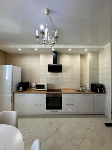 Андрія Аболмасова вул. (Панельна), 4