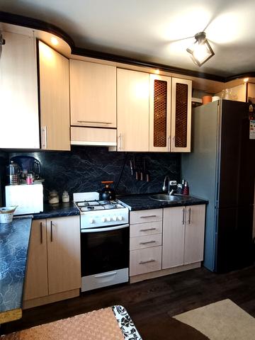 Черкаська, 85