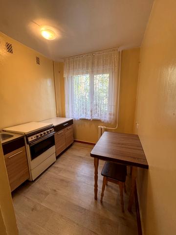 Героїв Крут вул. (Валентини Терешкової), 37