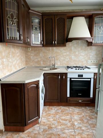 Світла вул., 7б