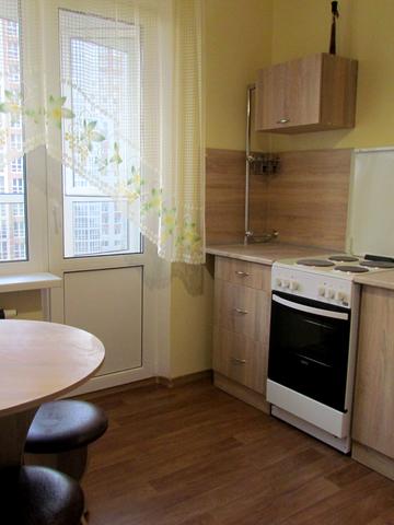 Бориса Гмирі вул., 12-Б