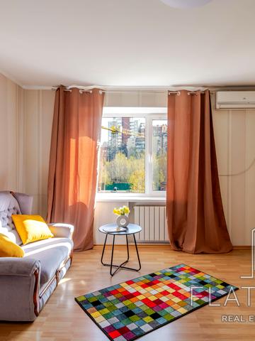 Олександра Кониського вул., 64-68