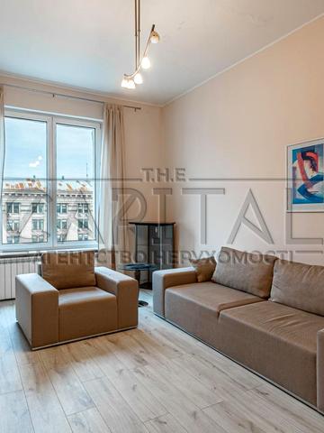 Хрещатик вул. (Kreschatic), 21