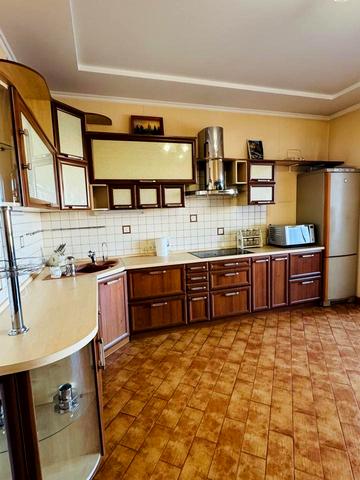 Незалежності вул., 17