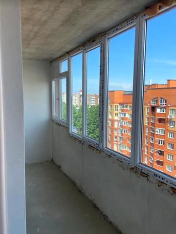 Степана Бандери просп., 83-В