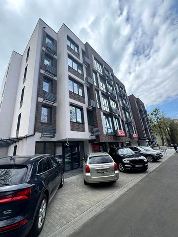 Нагірна вул., 15