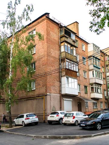 Добрий Шлях вул., 5