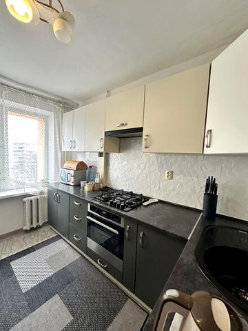 Івана Миколайчука вул., 8