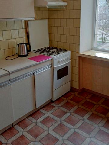 Романа Шухевича просп. (Генерала Ватутіна), 22