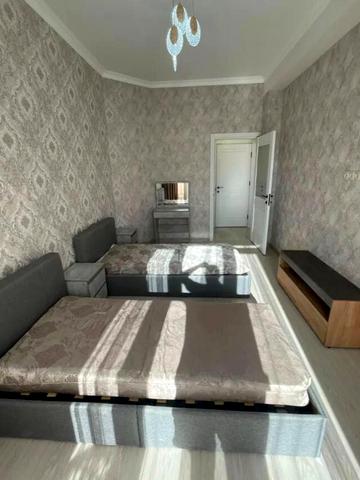 Євгена Гладишевського вул., 10