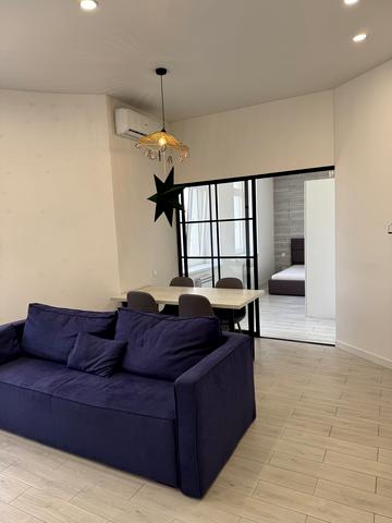 Протасів Яр вул., 8