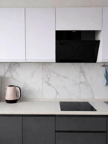 Гідропаркова вул., 17