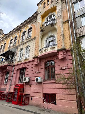 Гетьмана Мазепи вул., 24