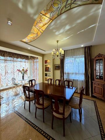 Ігоря Білозіра вул., 10