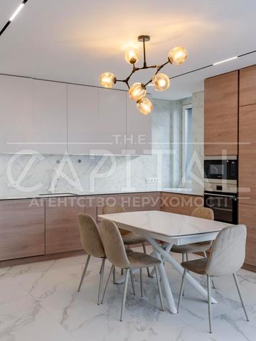 Ужгородський пров., 4/1