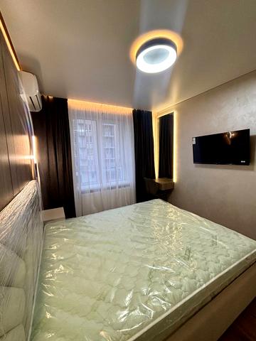 Сімейна вул., 6