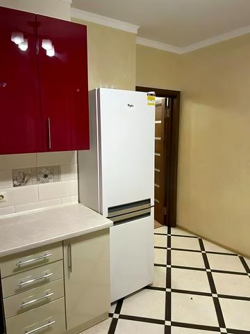 Пекарська вул., 30