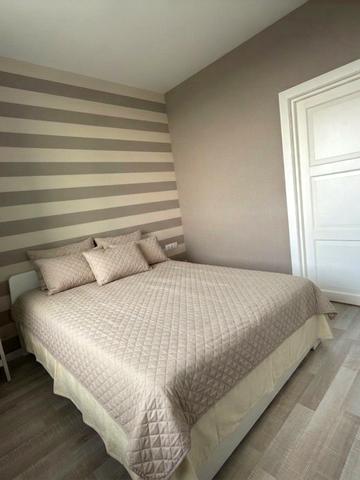 Академіка Глушкова просп., 9-Г