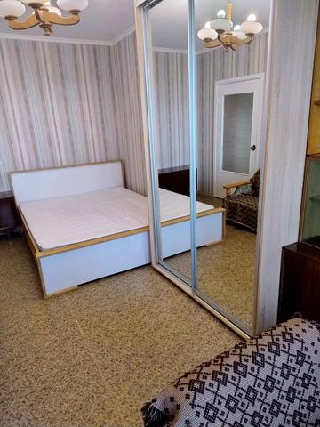 Академіка Глушкова просп., 15