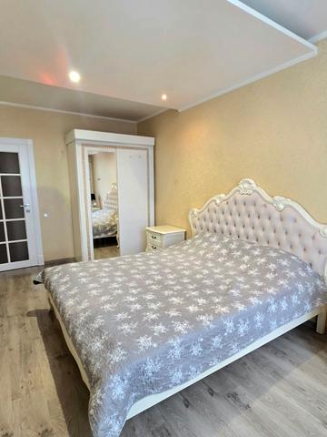 Урлівська вул., 38