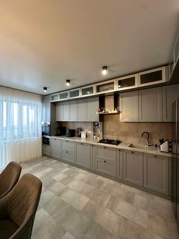 Петра Маланюка вул., (Будинок 5)