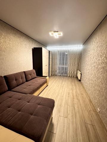 Олени Теліги вул., 18