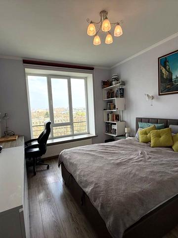 Княгині Ольги вул., 122а