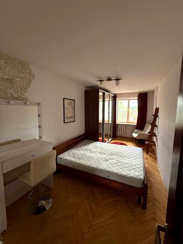 Керченська вул., 13