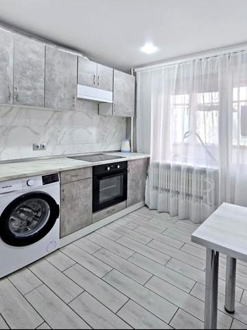 Сонячна Набережна вул. (Маршала Малиновського), 14