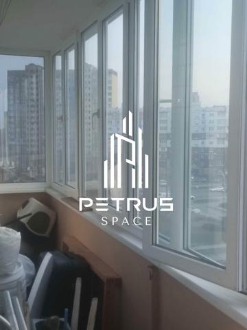 Червоної Калини просп. (Володимира Маяковського), 25