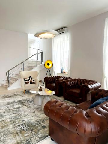 Велика Васильківська вул. (Червоноармійська), 26