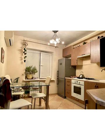 Кубанської України вул. (Маршала Жукова), 39