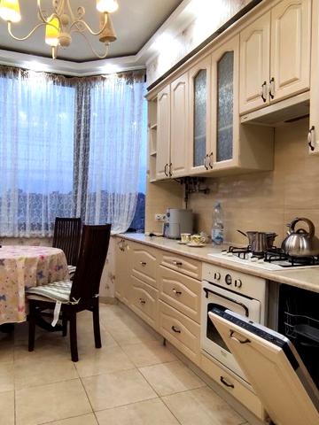 Братів Міхновських вул. (Московська), 33б