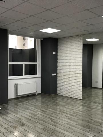 Владислава Бувалкіна вул., (Будинок 2)