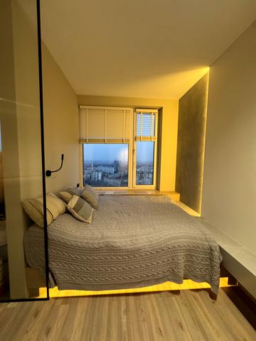 Академіка Заболотного вул., 1-А